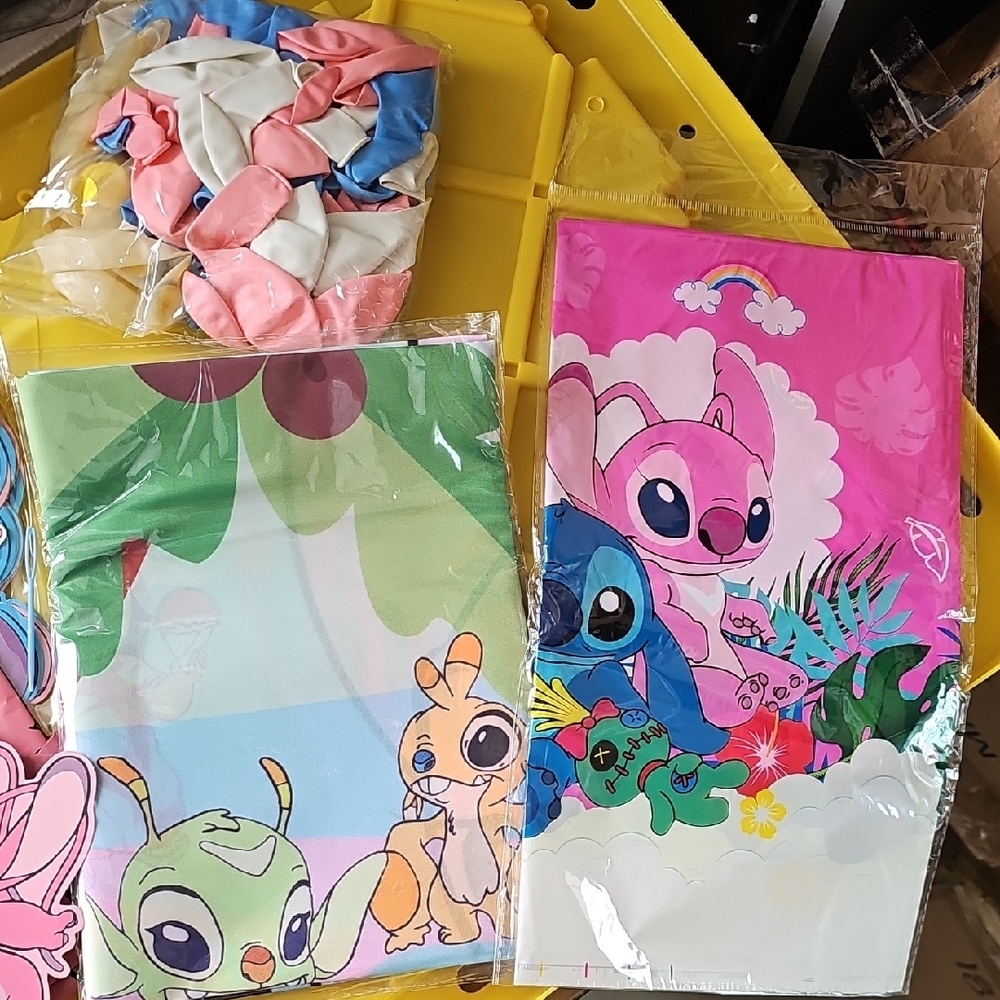 Lilo And Stitch Pink and Purple Cartoon Party Supplies Set - Picture 4 of 4